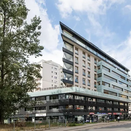 Apartman 2 Bedroom View Pool And Parking Varsó