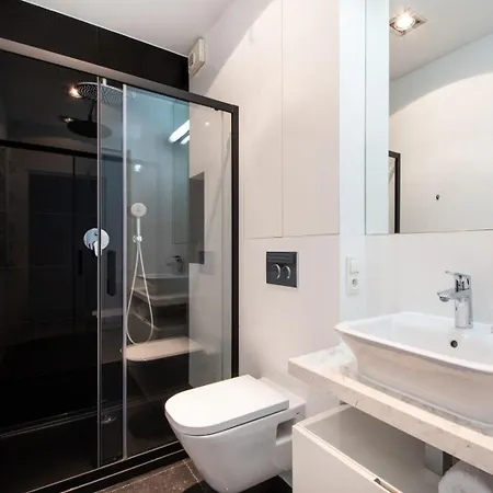 2 Bedroom View Pool And Parking Apartman *