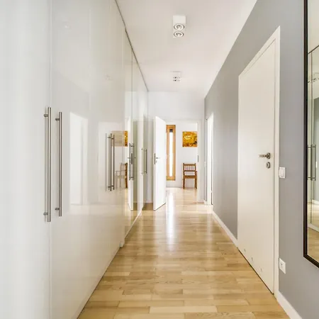 2 Bedroom View Pool And Parking Warszawa